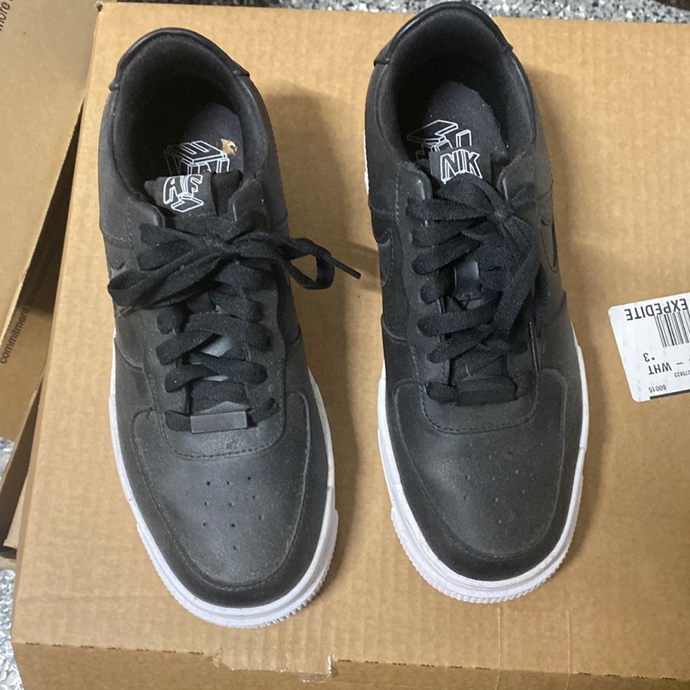 Nike Air Force 1 pixel black